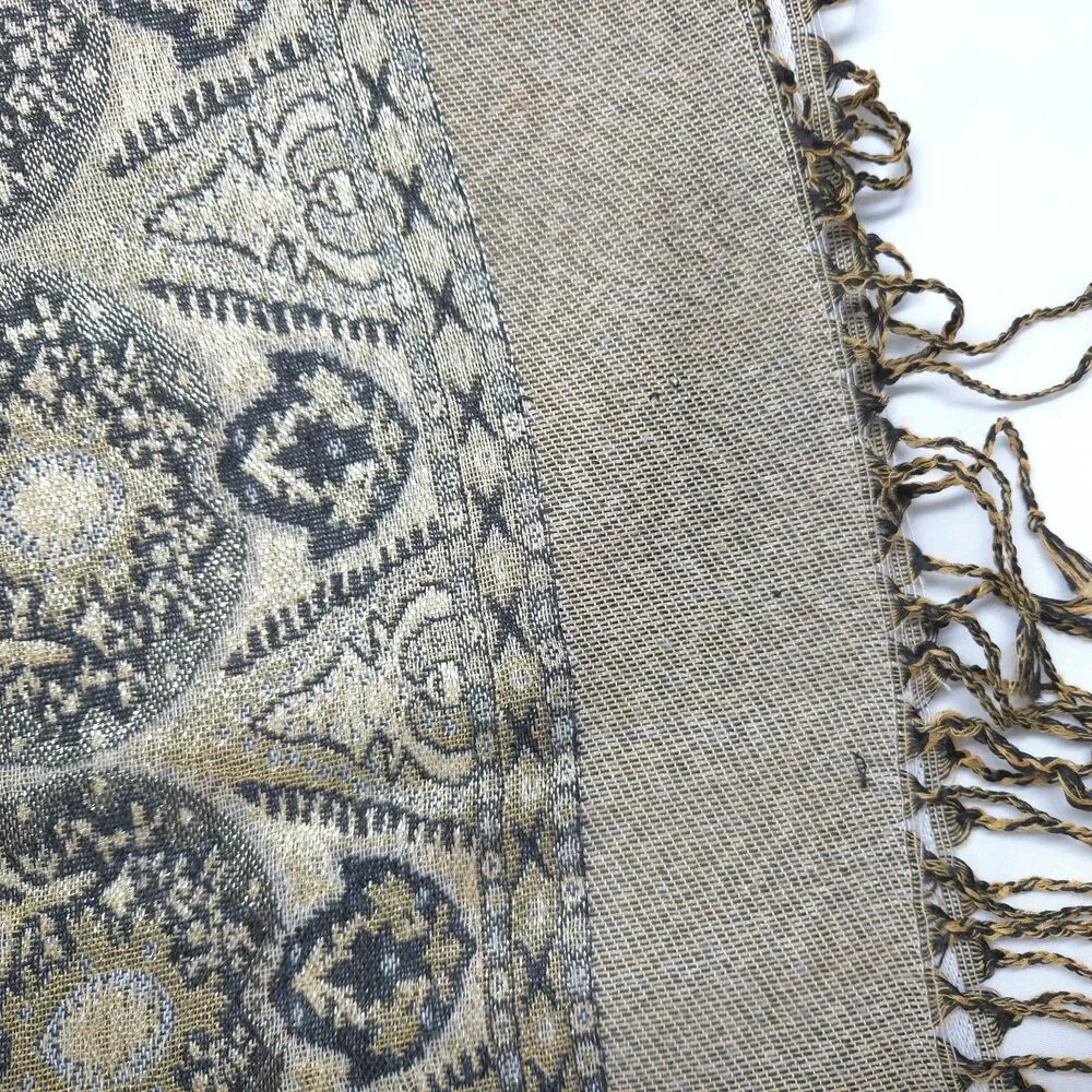 White & Gold Metallic Paisley Pashmina Shawl Scarf Fringe 26.5x68